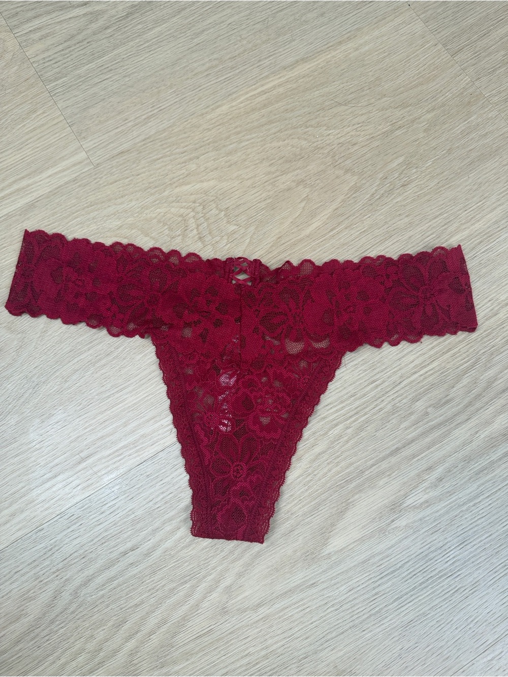 Victoria's Secret Lace Thong Panty M